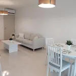 Dinglis Residences 31 Daire