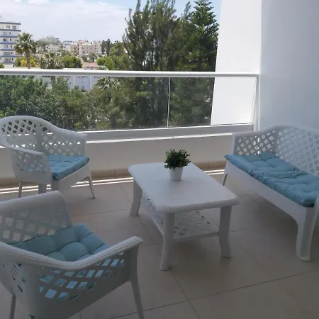 דירה Dinglis Residences 31 *