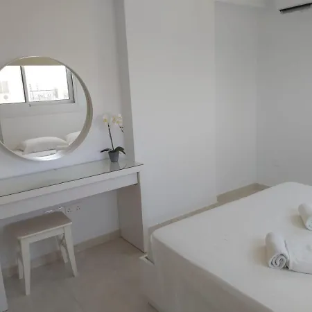 Dinglis Residences 31 Apartament *