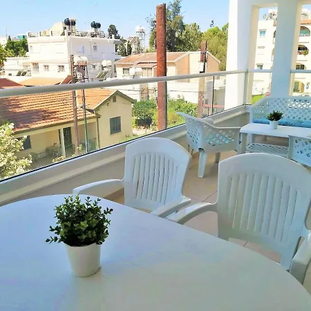 Dinglis Residences 31 דירה *