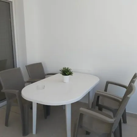 Dinglis Residences 31 Apartament *