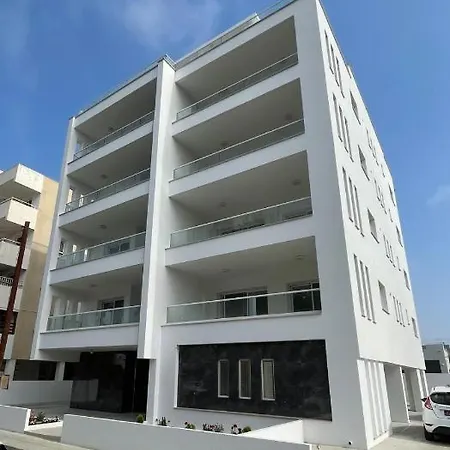 Dinglis Residences 31 * Larnaca