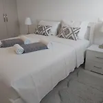 아파트 Dinglis Residences 31