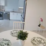 Dinglis Residences 31 라르나카