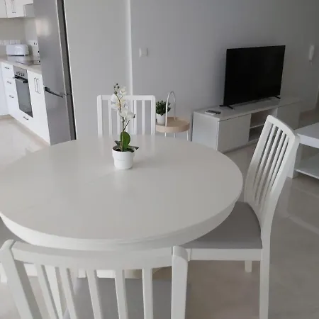 Dinglis Residences 31