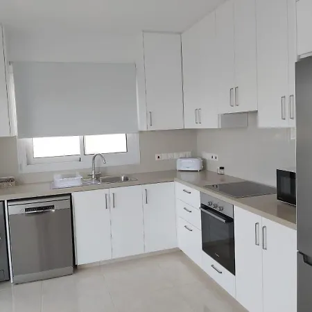 Apartament Dinglis Residences 31 *