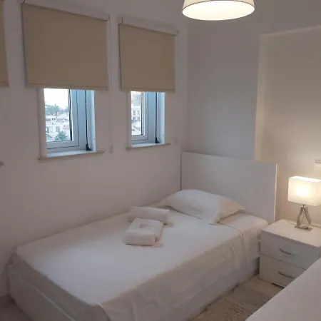 Dinglis Residences 31 *