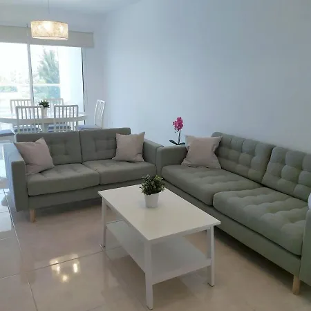 Dinglis Residences 31 Daire Larnaca