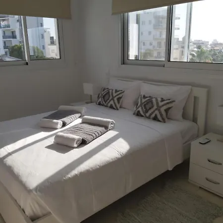 Dinglis Residences 31 *