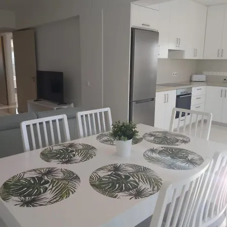 Dinglis Residences 31 *