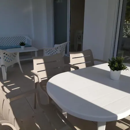 Appartement Dinglis Residences 31 *