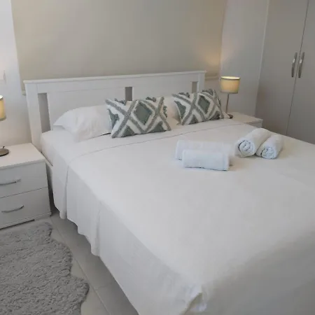 Dinglis Residences 31
