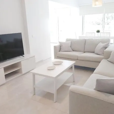 Dinglis Residences 31