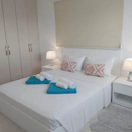 Dinglis Residences 31