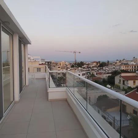 Dinglis Residences 31 아파트 *