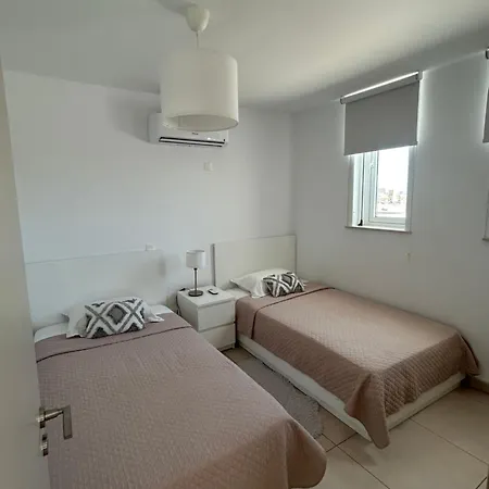 아파트 Dinglis Residences 31