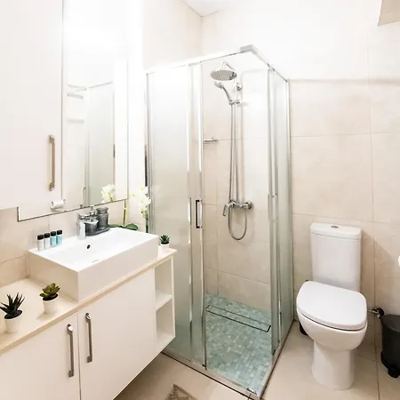 Dinglis Residences 31 *