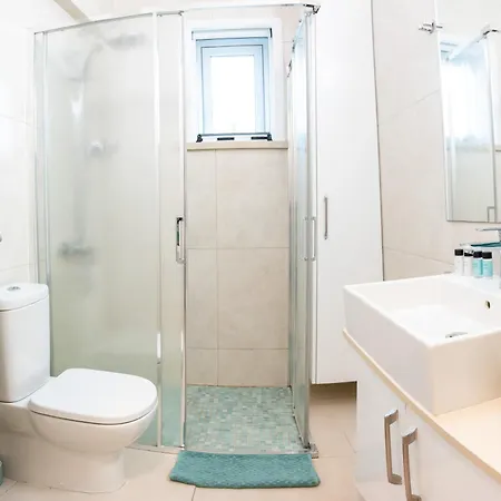 Dinglis Residences 31 *