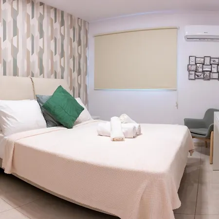 Dinglis Residences 31