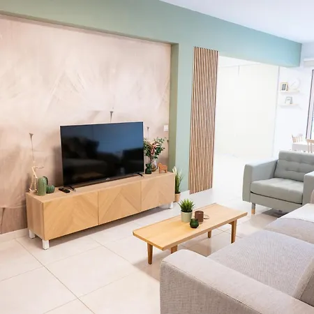 Dinglis Residences 31 Daire