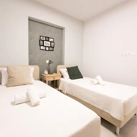 Dinglis Residences 31 * Larnaca