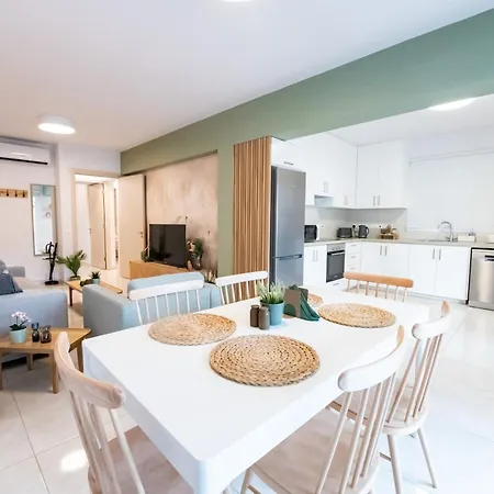 Dinglis Residences 31 Daire