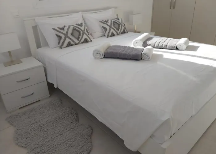 Dinglis Residences 31 Апартаменти Ларнака