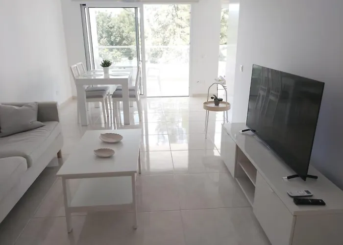 Dinglis Residences 31 Апартаменти *