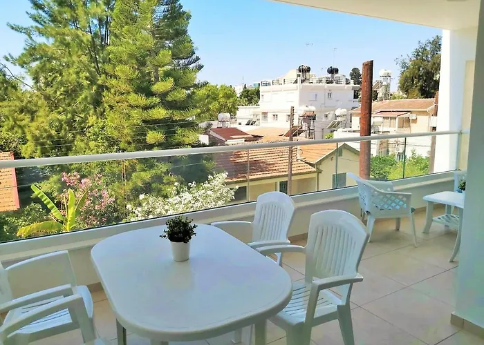 Dinglis Residences 31 * Ларнака