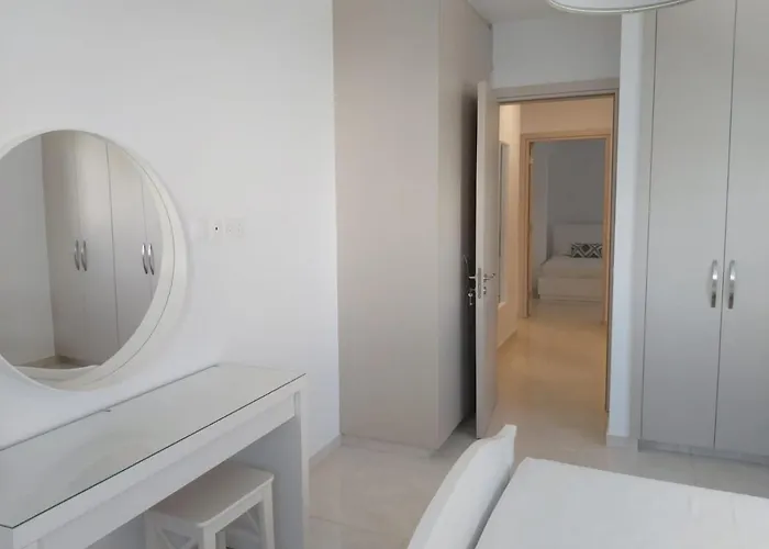 Апартаменти Dinglis Residences 31 Ларнака