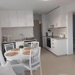 Διαμέρισμα Dinglis Residences 31 *